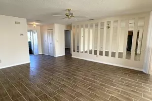 2102 Harringay St, Sun City Center, FL 33573 - Photo 9