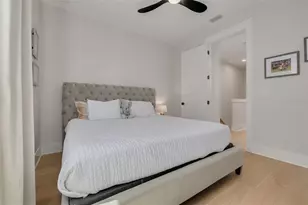 233 8th St N, Saint Petersburg, FL 33701 - Photo 27