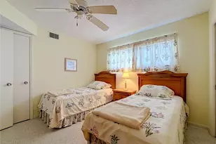 4550 Cove Cir, Saint Petersburg, FL 33708 - Photo 35