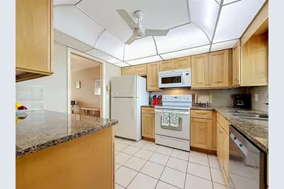 4550 Cove Circle #502, Saint Petersburg, FL 33708 - Photo 13