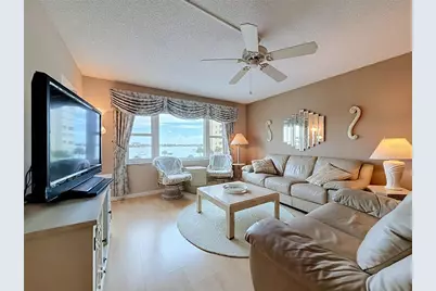 4550 Cove Circle #502, Saint Petersburg, FL 33708 - Photo 15