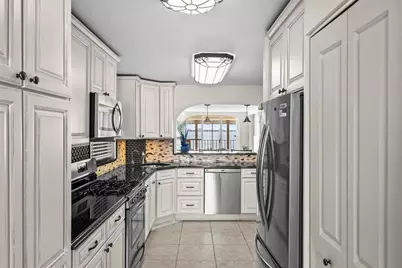 6060 Shore Boulevard S #200, Gulfport, FL 33707 - Photo 13