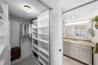 6060 Shore Boulevard S #200, Gulfport, FL 33707 - Photo 19