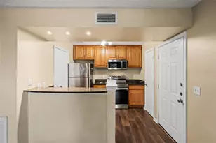 11901 4th Street N, Saint Petersburg, FL 33716 - Photo 13