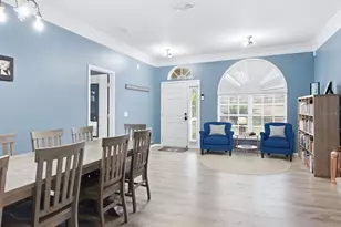 6728 Thackston Dr, Riverview, FL 33578 - Photo 5