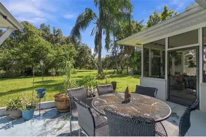 10803 N Oregon Circle, Tampa, FL 33612 - Photo 21