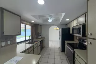 206 SW 33rd St, Cape Coral, FL 33914 - Photo 7