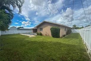 206 SW 33rd St, Cape Coral, FL 33914 - Photo 29