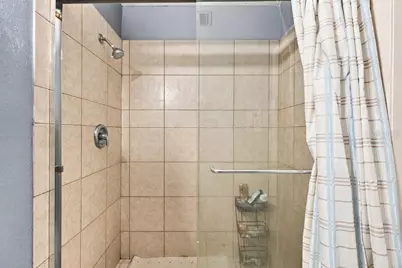 3909 W Powhatan Avenue, Tampa, FL 33614 - Photo 39