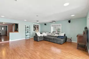 3909 W Powhatan Ave, Tampa, FL 33614 - Photo 21