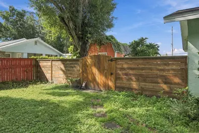 3909 W Powhatan Avenue, Tampa, FL 33614 - Photo 5