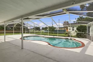 3909 W Powhatan Ave, Tampa, FL 33614 - Photo 41