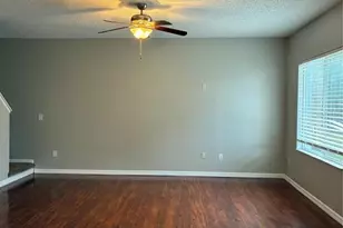 18143 Paradise Point Dr, Tampa, FL 33647 - Photo 7