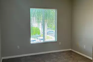 18143 Paradise Point Dr, Tampa, FL 33647 - Photo 21