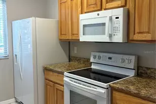 18143 Paradise Point Dr, Tampa, FL 33647 - Photo 13