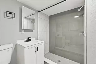 4684 16th Ave S, Saint Petersburg, FL 33711 - Photo 15