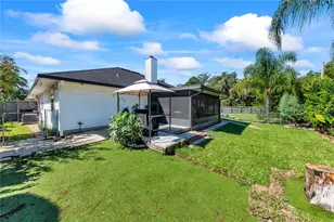 1910 High Glen Ct N, Lakeland, FL 33813 - Photo 39