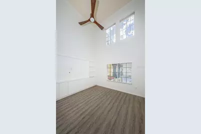 5215 Beach Breeze Court #5215, Tampa, FL 33609 - Photo 9
