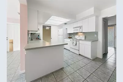 14036 Thacher Avenue, Largo, FL 33774 - Photo 11