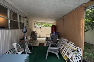 902 Montana Ave, Lutz, FL 33548 - Photo 19