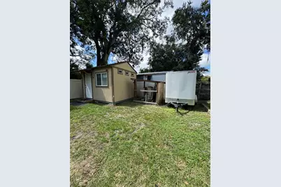 902 Montana Avenue, Lutz, FL 33548 - Photo 17