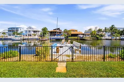 3800 Beach Drive SE, Saint Petersburg, FL 33705 - Photo 37