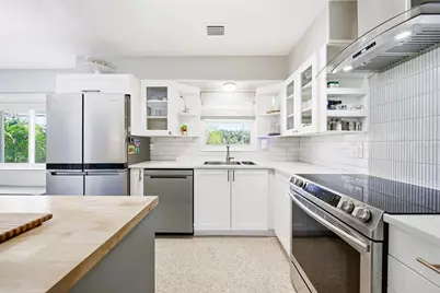 3800 Beach Drive SE, Saint Petersburg, FL 33705 - Photo 13