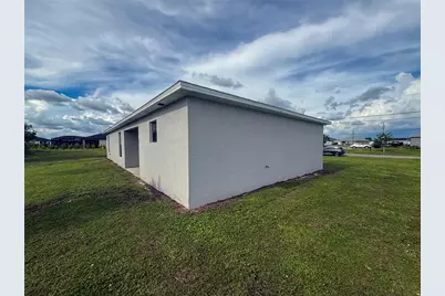514 NE 5th Place, Cape Coral, FL 33909 - Photo 21