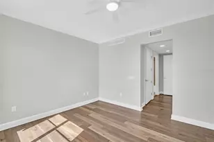 300 Beach Dr NE, Saint Petersburg, FL 33701 - Photo 43