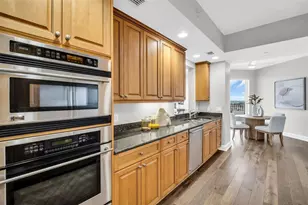 300 Beach Dr NE, Saint Petersburg, FL 33701 - Photo 17