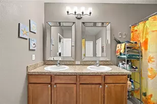 3838 Crystal Dew St, Plant City, FL 33567 - Photo 9