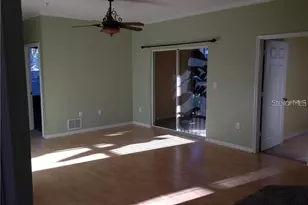10121 Courtney Palms Blvd, Tampa, FL 33619 - Photo 9