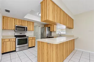 15819 Deep Creek Ln, Tampa, FL 33624 - Photo 17