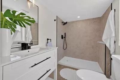 911 29th Street N, Saint Petersburg, FL 33713 - Photo 27
