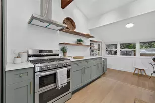 911 29th St N, Saint Petersburg, FL 33713 - Photo 15