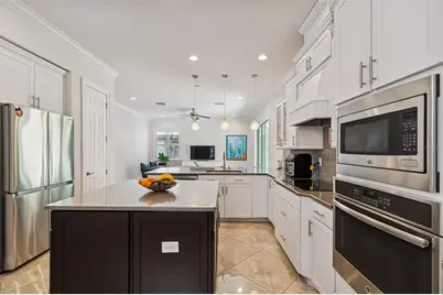 3610 E Clark Circle, Tampa, FL 33629 - Photo 25