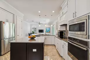 3610 E Clark Cir, Tampa, FL 33629 - Photo 25