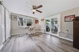 9976 56th Ave N, Saint Petersburg, FL 33708 - Photo 11