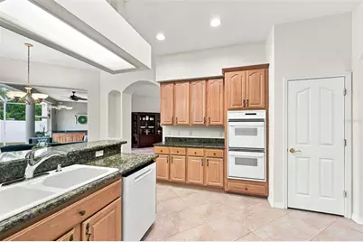 2103 Boot Lake Circle, Tampa, FL 33612 - Photo 13