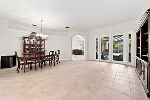 2103 Boot Lake Cir, Tampa, FL 33612 - Photo 7