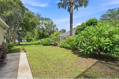 2103 Boot Lake Circle, Tampa, FL 33612 - Photo 37