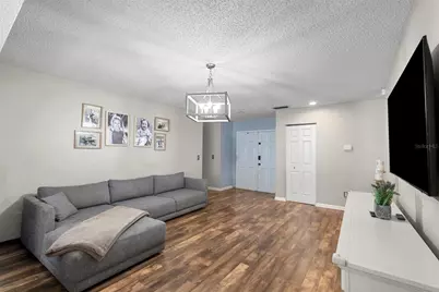 4010 Braesgate Lane, Tampa, FL 33624 - Photo 5