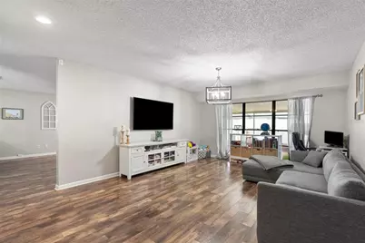 4010 Braesgate Lane, Tampa, FL 33624 - Photo 3