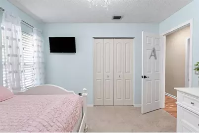 4010 Braesgate Lane, Tampa, FL 33624 - Photo 17