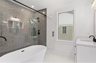 1910 E Genesee St, Tampa, FL 33610 - Photo 33