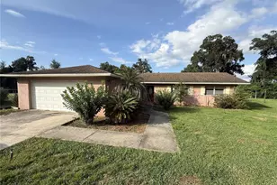 2906 Oak Crest Dr, Plant City, FL 33565 - Photo 1
