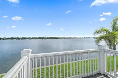165 Pompano Dr SE, Saint Petersburg, FL 33705 - Photo 17