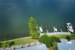 165 Pompano Dr SE, Saint Petersburg, FL 33705 - Photo 29