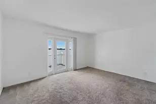165 Pompano Dr SE, Saint Petersburg, FL 33705 - Photo 15