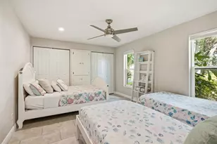 9165 136th St, Seminole, FL 33776 - Photo 25